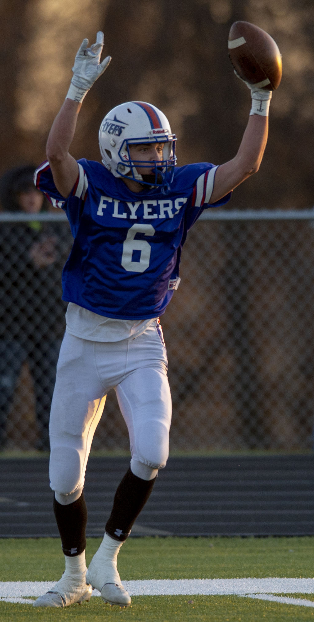 D-2 football semifinals, 11.18